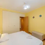 Charming With Scenic Views In Daire
