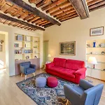 Daire Charming With Scenic Views In *