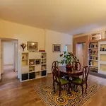 Daire Charming With Scenic Views In